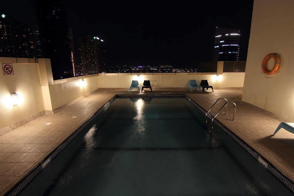 אבו דאבי Ramee Garden Hotel Apartments מראה חיצוני תמונה